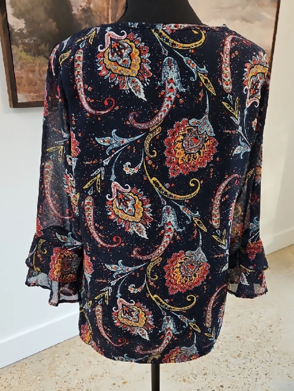 Valerie Stevens Navy Floral Trim Top - Picture 5 of 5
